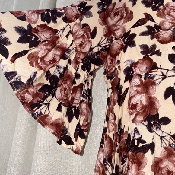 ALTAR’D STATE TOP - Picture 2 of 4